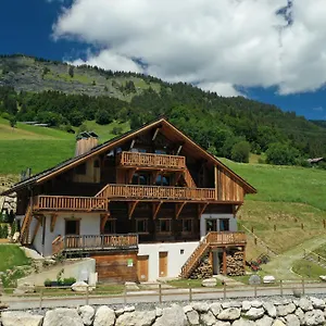 Le Toi Du Monde Bed & Breakfast